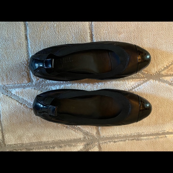 Chanel Classic Black Ballerina Flats - Picture 1 of 7